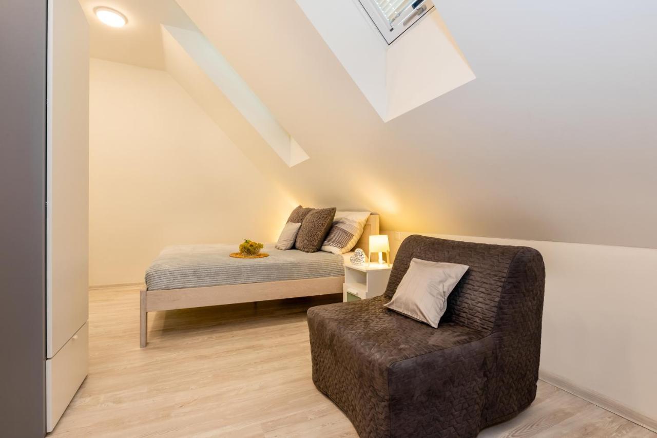 Apartmány Jedovary Trhové Sviny Exterior foto